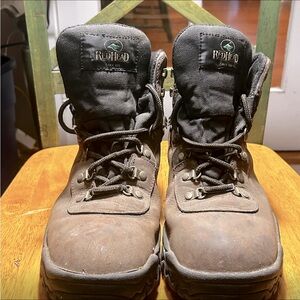 RedHead Mens Brown Leather Gore-Tex sole Work Boot size 11.5